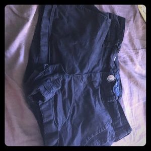 Black Aeropostale’s shorts